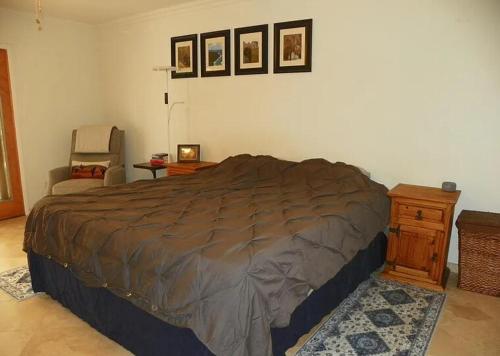 Two-Bedroom House image 8