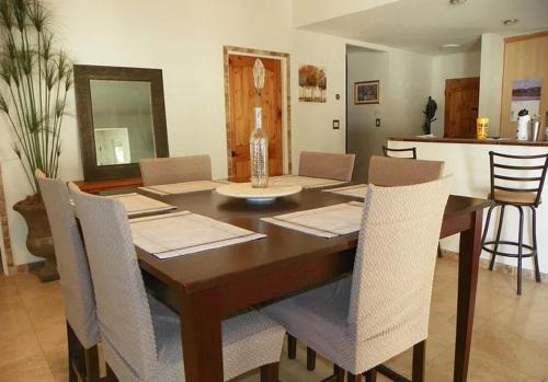 Two-Bedroom House image 6
