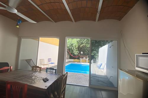 Erkély/terasz, C11 · Casa 2 niveles, alberca y vista al manglar in Centro