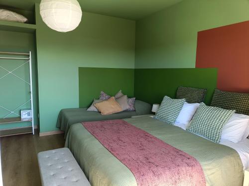 Double Room with Balcony image 4
