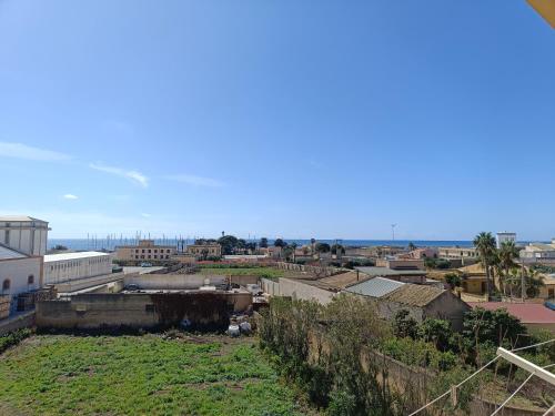 Double Room with Balcony image 5