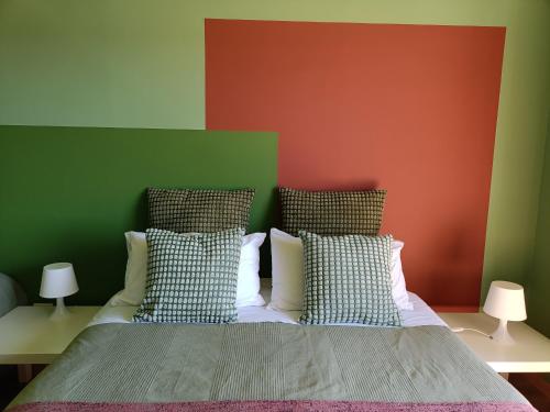 Triple Room with Balcony image 1
