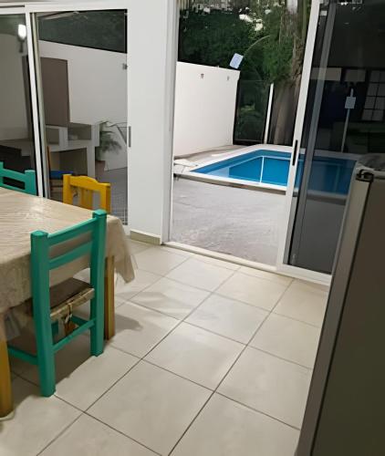 Kilátás, C12 · Casa 2 niveles, alberca y vista al manglar in Centro