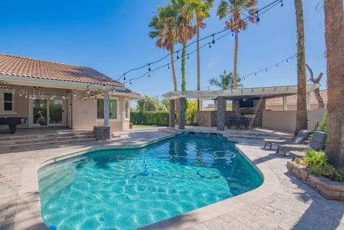 Cave Creek- Basketball Putt Putt Pool & Games