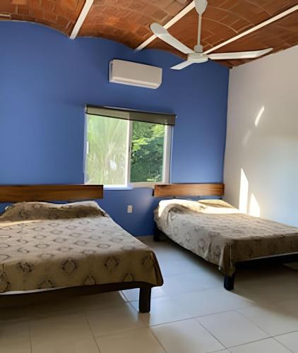 C7 Casas la colmena a 3 min playa alberca 4 rec, in Penita de Jaltemba