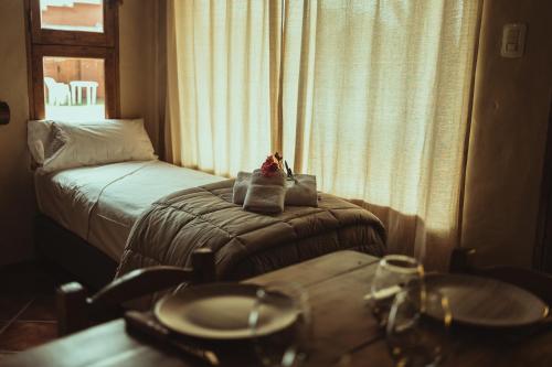 Deluxe One-Bedroom Apartment with Garden View image 5