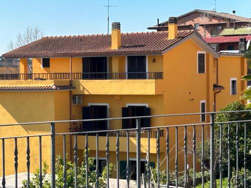 Exterior view, GRANDE APPARTAMENTO su DUE LIVELLI con TERRAZZA in Prima Porta