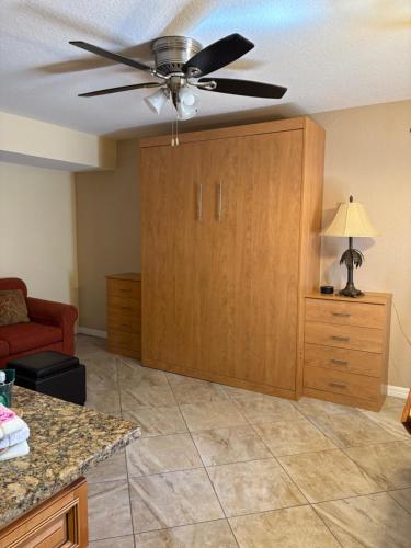 Sand Pebble Resort – Treasure Island, FL