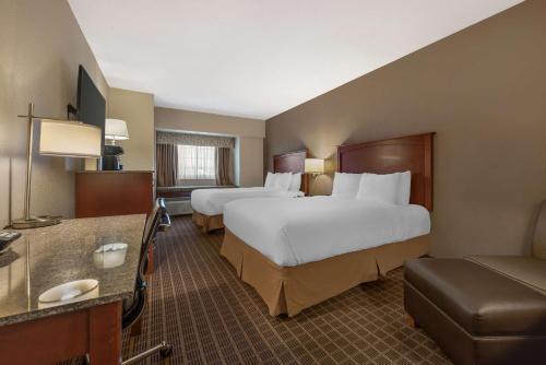 Best Western Plus Peak Vista Inn & Suites - image 10