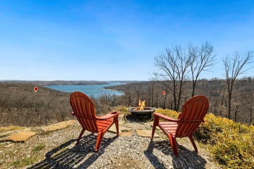 Lake Overlook-Gorgeous Beaver Lake Views-Game Room in Lost Bridge Village (AR)