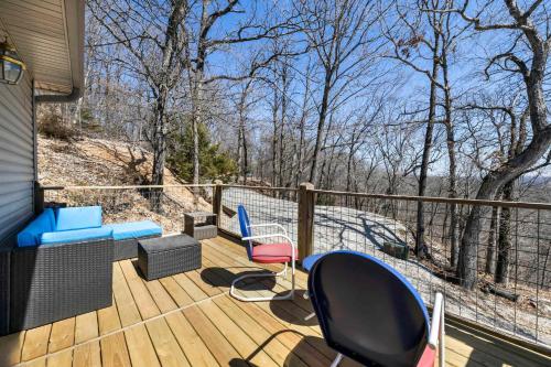 Lake Overlook-Gorgeous Beaver Lake Views-Game Room in Lost Bridge Village (AR)