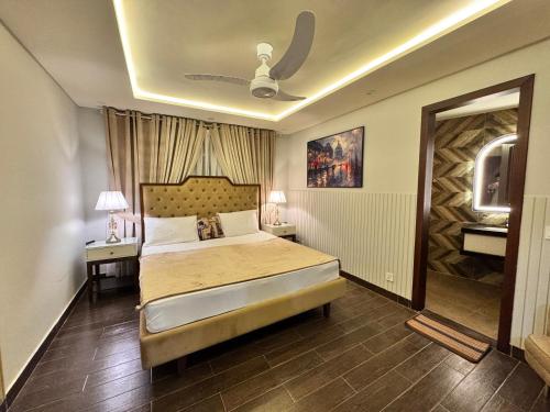Two-Bedroom Apartment with Balcony image 6
