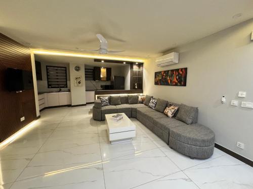 Lux Haven 2 Bedroom Apartment near Gulberg Lahore - image 10