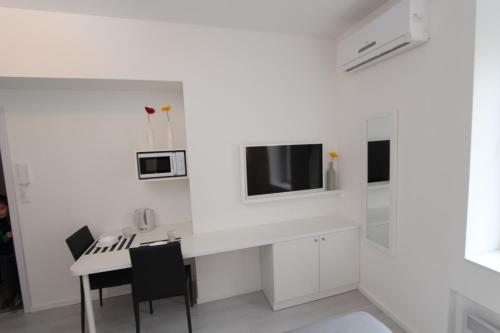 Apartments Simple Teslina 4
