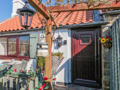 Buitenkant, The Old Mill Cottage in High Hawsker