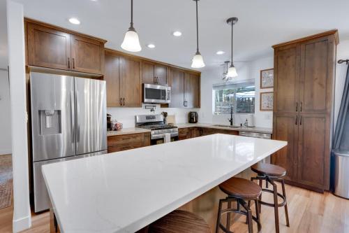 The Eagles Nest With Hot Tub