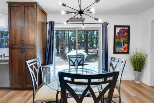 The Eagles Nest With Hot Tub