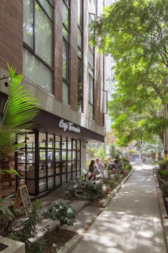 Enchanted Elegance in Laureles