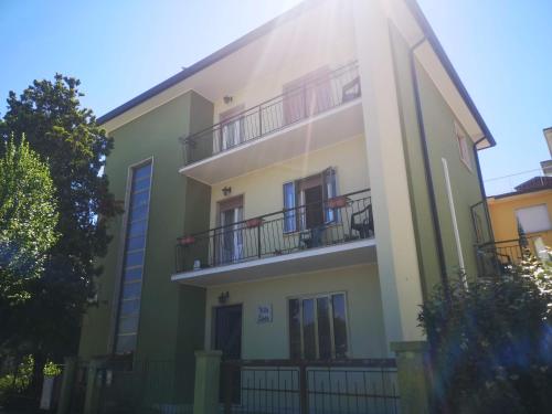 Two-Bedroom Apartment with View image 6