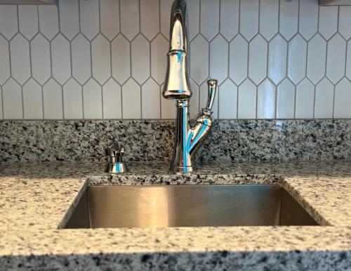 ห้องครัว, เอเธนส์ โฮเทล สวีท (Athens Hotel Suites) near ศูนย์ประชุมจอร์จ อาร์ บราวน์