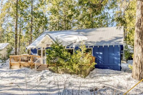 Blue Basecamp - Adventure Starts HERE! in Shaver Lake (CA)
