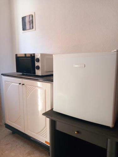 Studio Apartment image 6