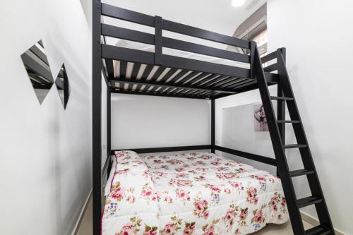 La Casa di Manila, Неаполь