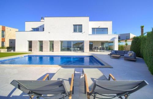 Luxury villa with a swimming pool Krk - 23992 - image 4