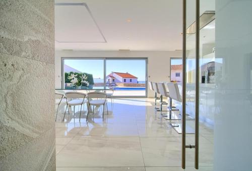 Three-Bedroom Villa with Sea View image 2
