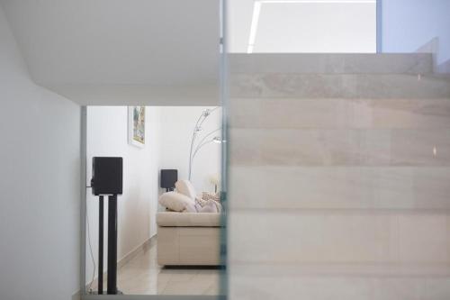Three-Bedroom Villa with Sea View image 1