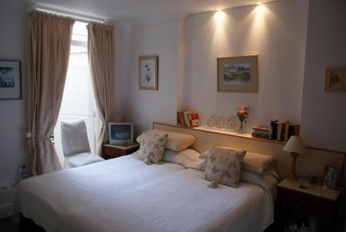 The Norwood Guest House - image 2