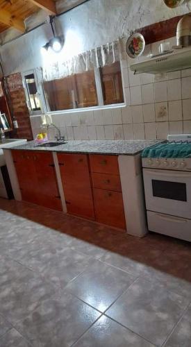 Cabaña ParaLelo 1 (Cabana ParaLelo 1) in 발네아리오 엘 콘도르