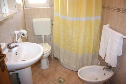 Apartment with Balcony image 10