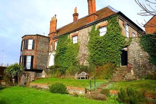 Hotels Near The Pound Canterbury Triphobo Castle House Hotel