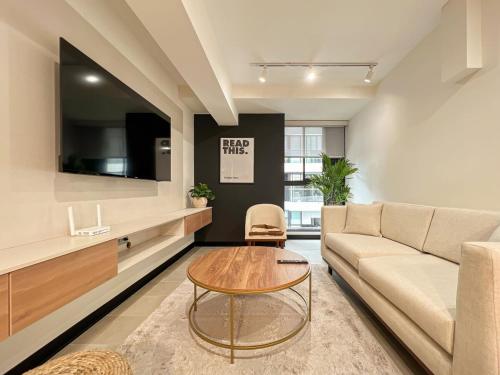 The Boss 1BR by Geko