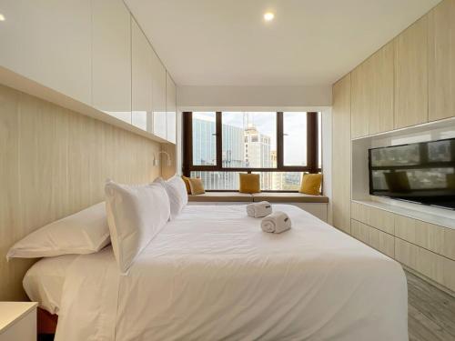 One-Bedroom Apartment image 9