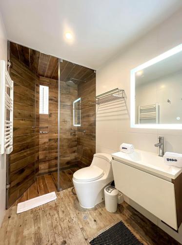 One-Bedroom Apartment image 8