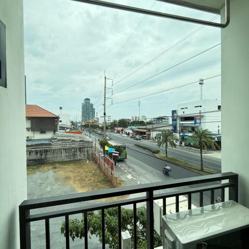 Balcony/terrace, BAAN PAKNAM HOTEL in Samut Prakan