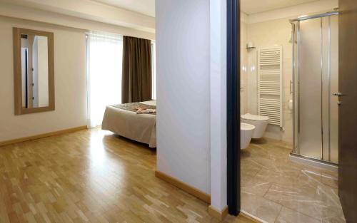 Dama Hotel - image 2