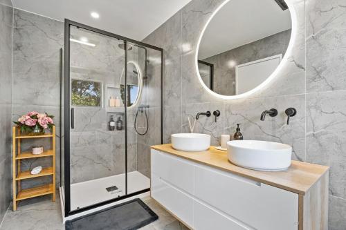 Forest Retreat with pool table & 10min to wineries, Auckland (Foto 5)