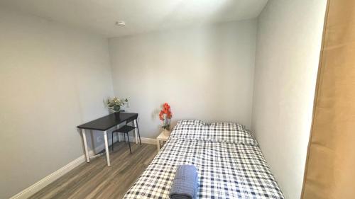 Double Room with Shared Toilet