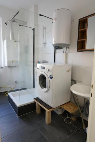 3BR - City Apartments - 10 min to ICE, Siegburg (foto 2)