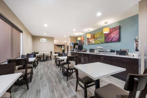 Sleep Inn & Suites Cullman I-65 exit 310 - image 12