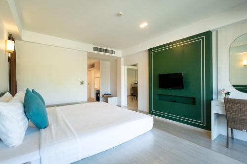 room detail thumbnail 0