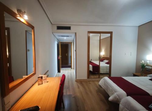 Hotel Helmántico - image 9