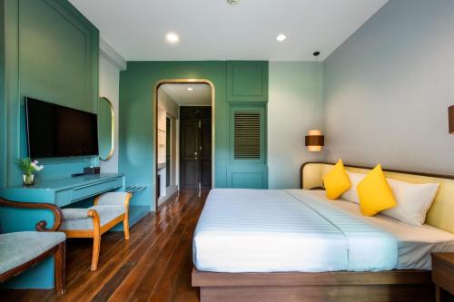 room detail thumbnail 1