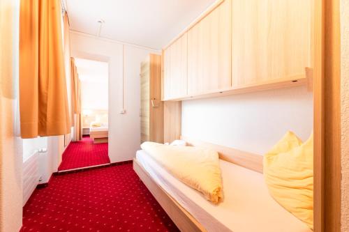 Hotel Kreuz - image 13