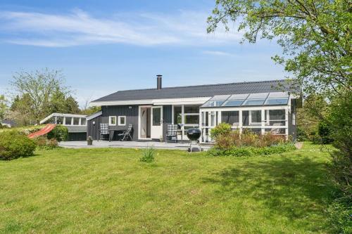Garden, Holiday home in beautiful nature in Vordingborg