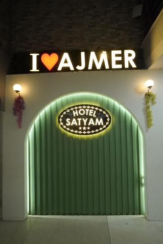 Satyam 2 Min. Walking Distance from Dargah