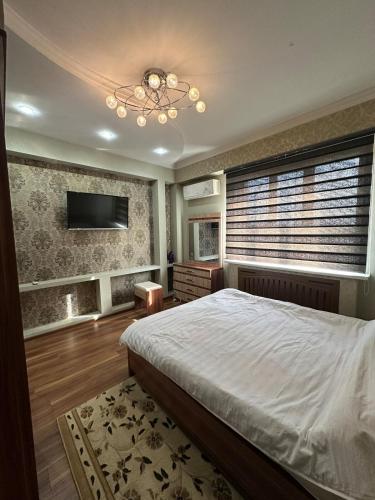 Apartment with a GREAT Location near Alay market!